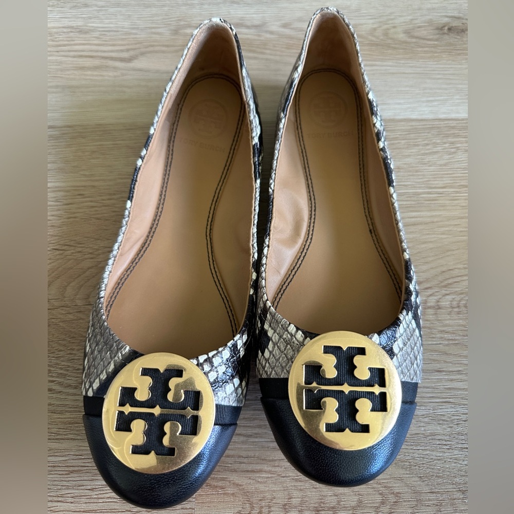 TORY BURCH leather flats worn twice
